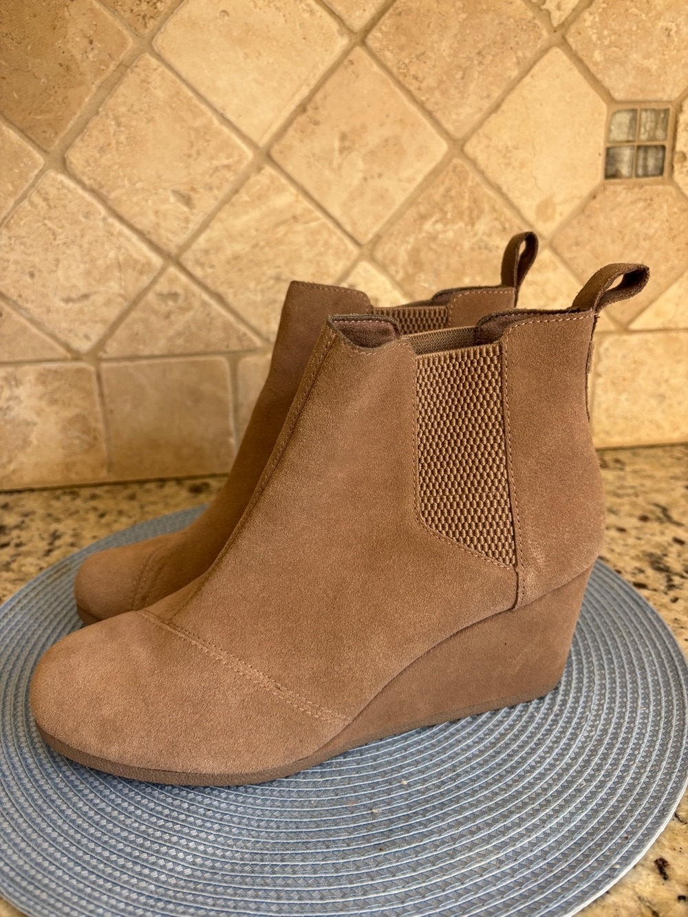 TOMS Kayley Taupe Tan  Suede Boot 9